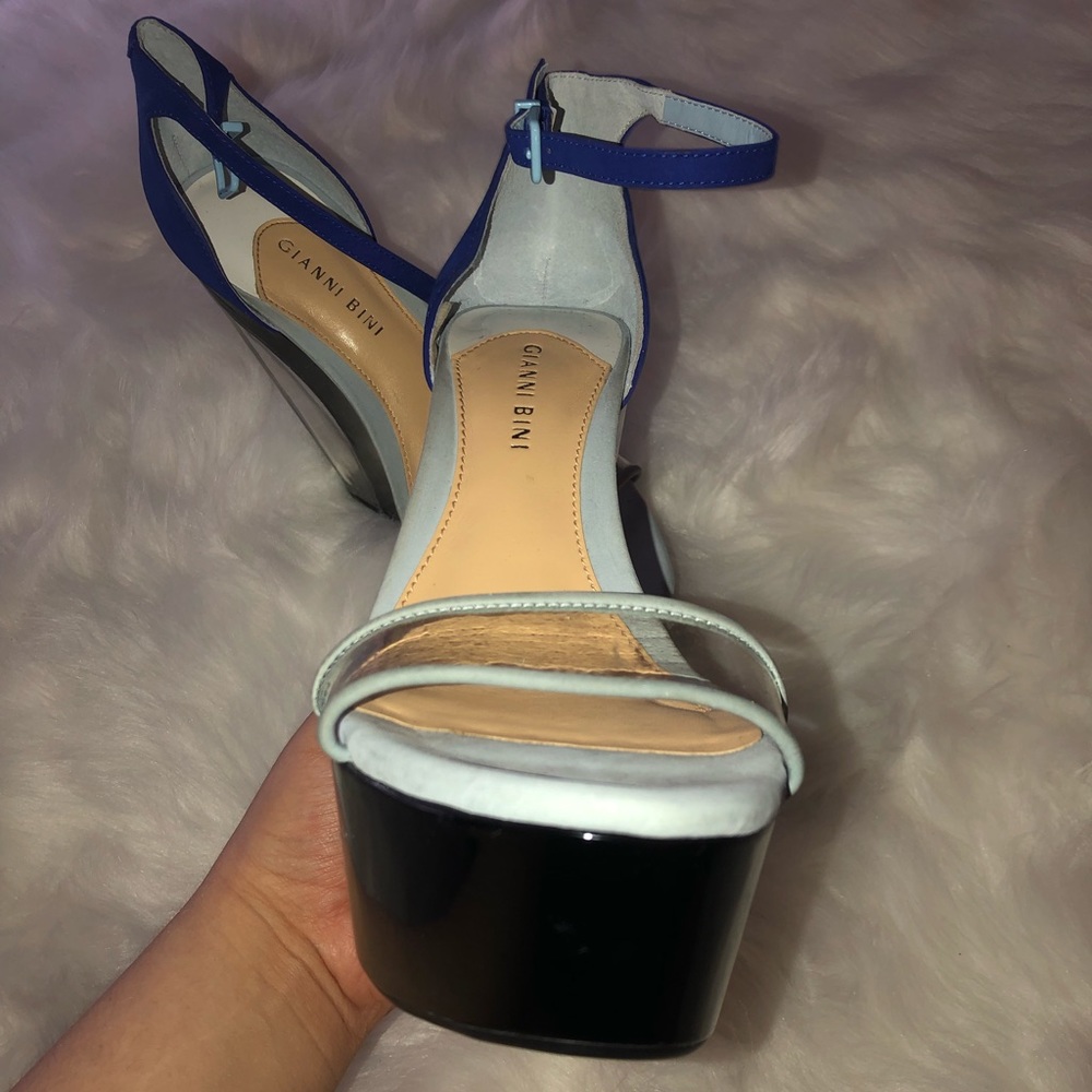 Shoes - Picture 3 of 4